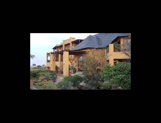 1,100M² HOTEL FOR SALE IN ZWAVELPOORT AH